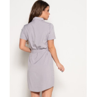 Сіра сукня-сорочка з поясом і кишенею