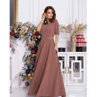 Классическое бежевое платье с длиной в пол