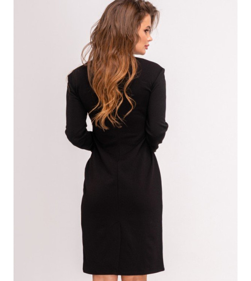 Чорне плаття-футляр з бежевою вставкою