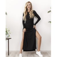 Черное длинное платье из фактурного трикотажа