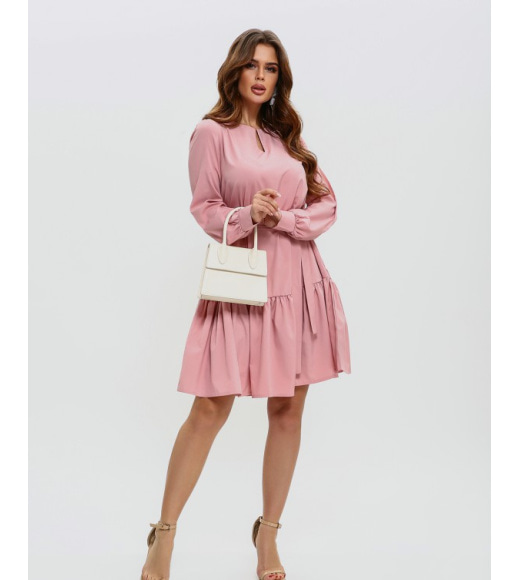 Рожеве вільне плаття з воланом
