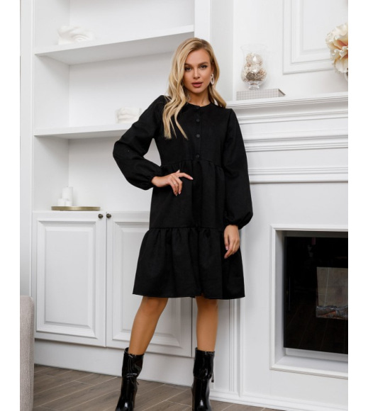 Черное свободное замшевое платье с воланами