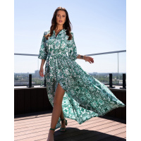 Длинное зеленое платье с орнаментом