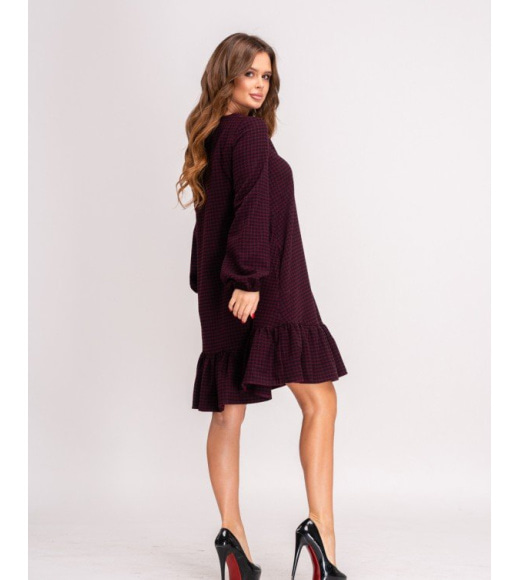 Бордовое шерстяное свободное платье с воланом и карманами
