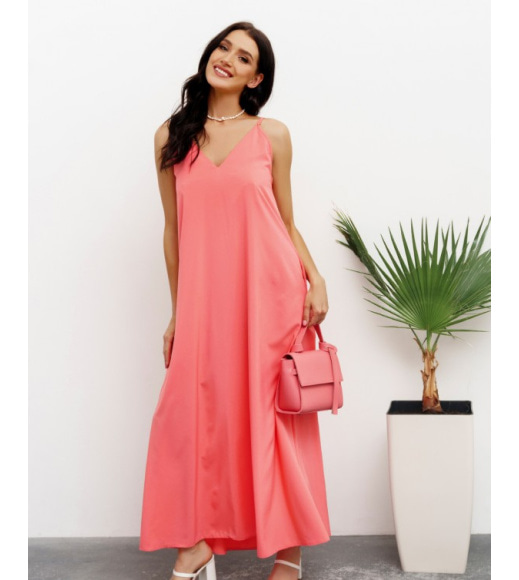 Розовое платье-комбинация расклешенного кроя