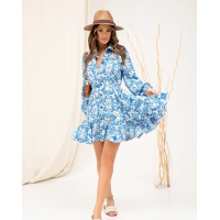 Голубое платье-рубашка с клиньями и орнаментом