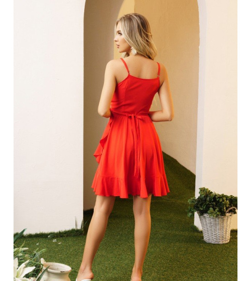Красное платье-халат с воланом