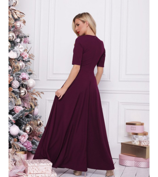 Классическое фиолетовое платье с длиной в пол