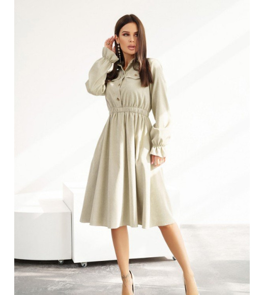 Оливковое вельветовое платье-рубашка с длинными рукавами