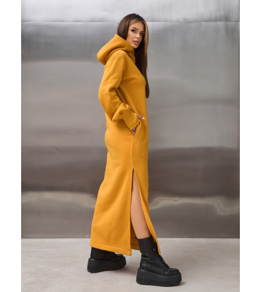 Горчичное теплое макси платье с разрезами