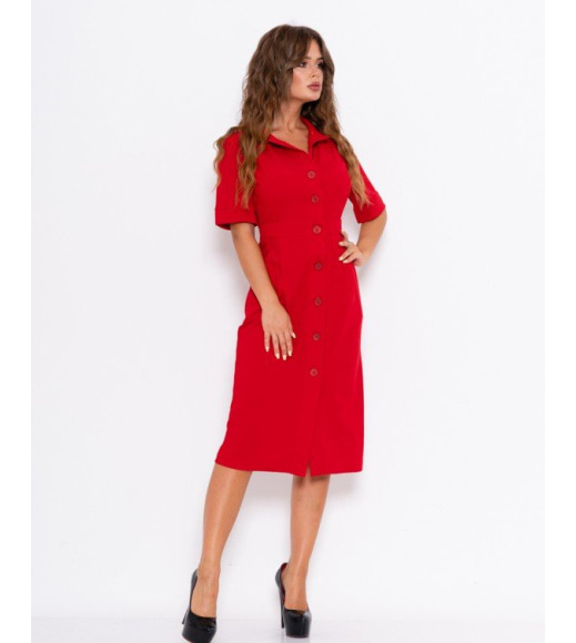 Красное приталенное платье-рубашка с карманами