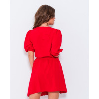 Красное офисное платье с воздушными рукавами