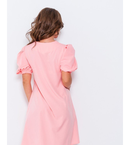 Розовое свободное платье с рукавами-фонариками