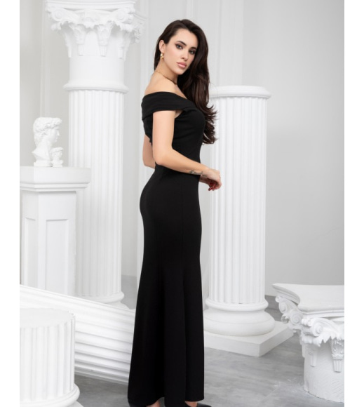 Черное длинное вечернее платье с разрезом