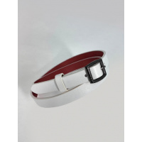 Белый тонкий ремень с фактурой