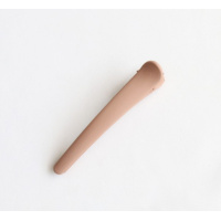 Матовая заколка-крокодильчик бежевого цвета