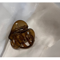 Заколка-краб коричневого цвета