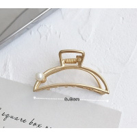 Металлический золотой крабик с жемчужинками