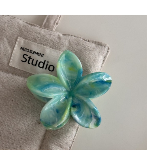 Мятный крабик-цветок с эффектом мрамора