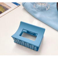 Голубой прямоугольный крабик для волос