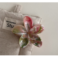 Разноцветный крабик-цветок с эффектом мрамора