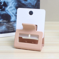 Матовый светло-розовый крабик прямоугольной формы