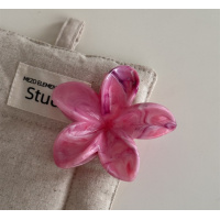 Малиновый крабик-цветок с эффектом мрамора