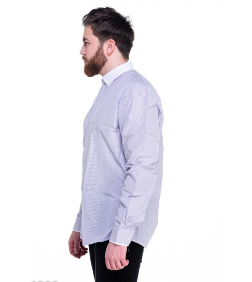 Сиреневая мужская рубашка в тонкую вертикальную полоску со светлым воротником
