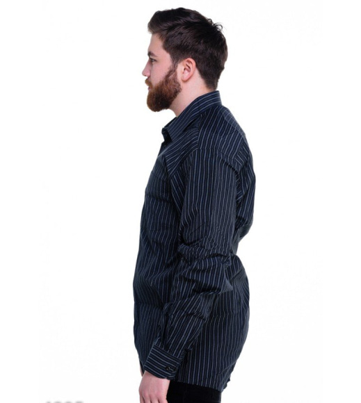 Черная мужская рубашка в тонкую вертикальную полоску