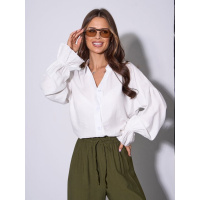 Белая льняная рубашка с воланами на рукавах