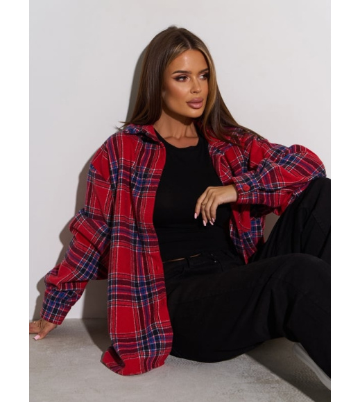 Красная шерстяная рубашка в клетку