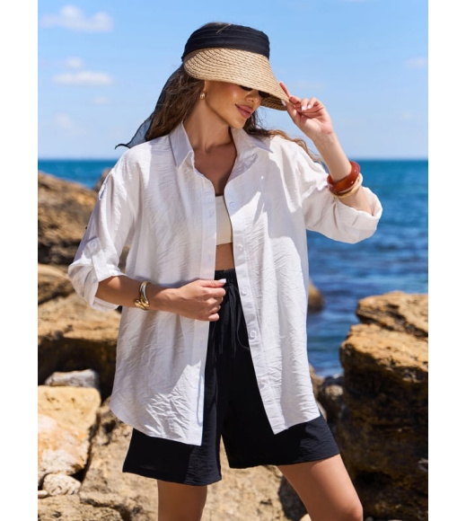 Молочная льняная рубашка с асимметричным низом