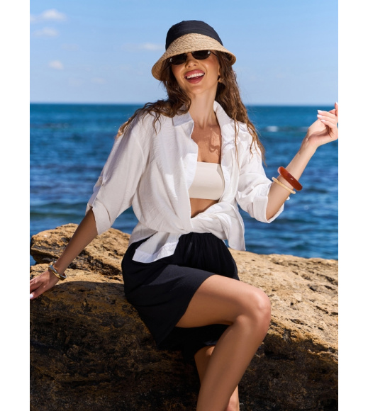 Молочная льняная рубашка с асимметричным низом