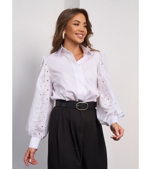 Белая коттоновая рубашка с рукавами из прошвы