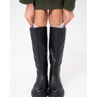 Черные высокие сапоги из зернистой кожи