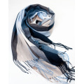 Голубой тонкий клетчатый шарф-палантин