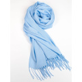 Голубой однотонный шарф-палантин с бахромой