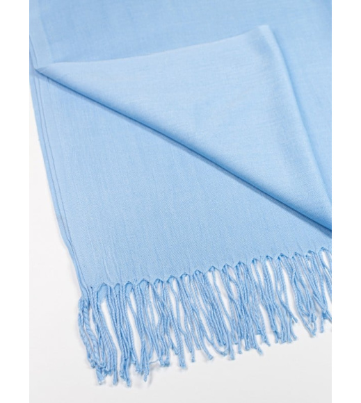 Голубой однотонный шарф-палантин с бахромой