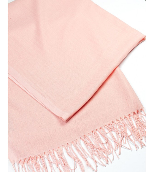 Светло-розовый однотонный шарф-палантин с бахромой