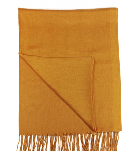 Гірчичний однотонний шарф-палантин із бахромою