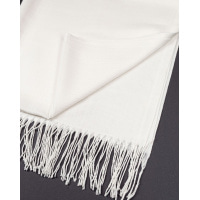 Белый однотонный шарф-палантин с бахромой