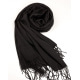 Черный однотонный шарф-палантин с бахромой