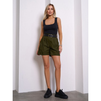 Шорты цвета хаки с защипами
