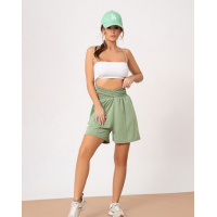 Оливковые шорты с двойной резинкой