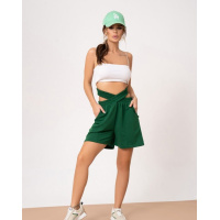 Зеленые шорты с двойной резинкой