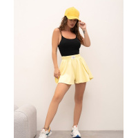 Желтые трикотажные юбка-шорты