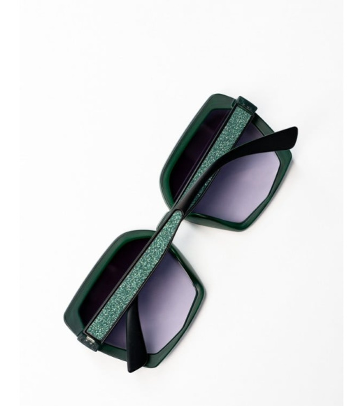Зелено-черные очки с геометрической оправой