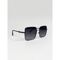 Черные квадратные очки в стиле оверсайз