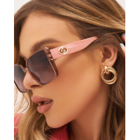 Розовые квадратные солнцезащитные очки