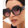 Чорні сонцезахисні окуляри з градієнтом